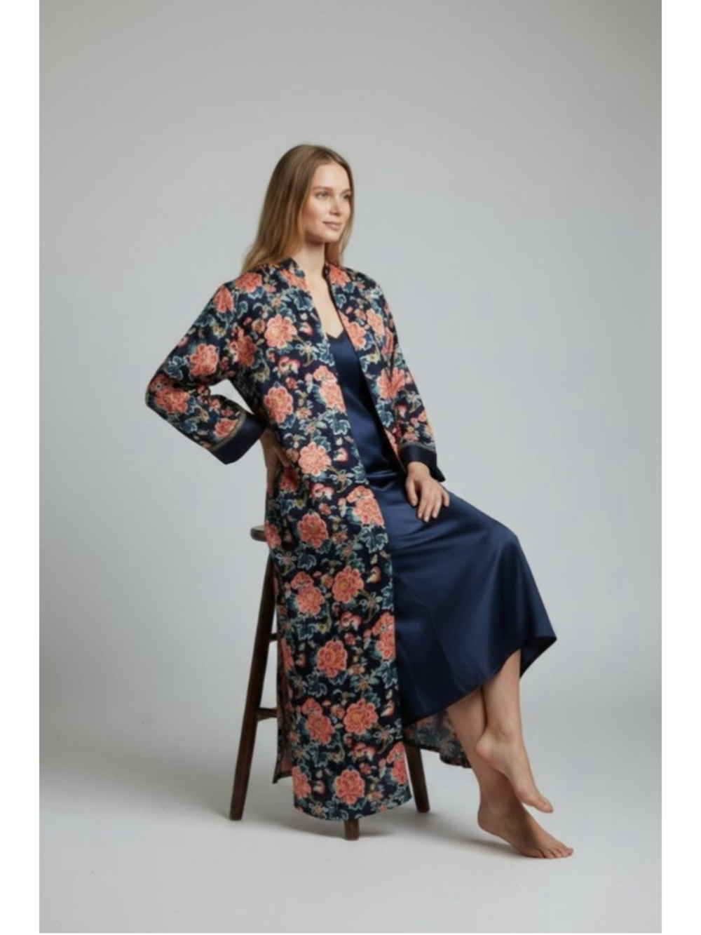 NATORI Vintage Navy Pink Floral Kimono Sleeve Long Zip Front Robe 1X